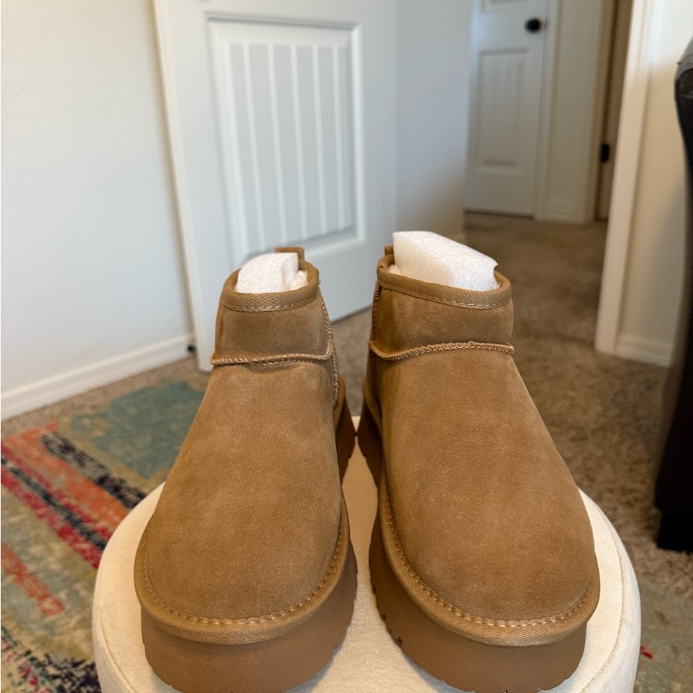 Georgia Chestnut Platform Mini Boot - Picture 2 of 4